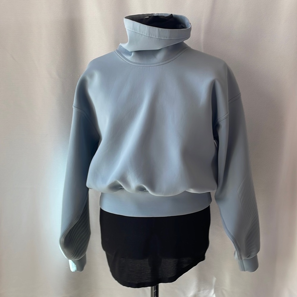 Lululemon sweatshirt style pullover